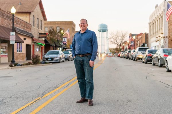 Daniel Bovey Poised to Unseat Longtime Mayor Ruben Pineda in West Chicago Election